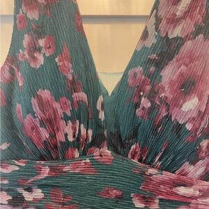 Zip back long, beautiful slit